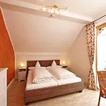 Haus Schweigart 3*