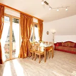 Aparthotel Haus Schweigart 3*