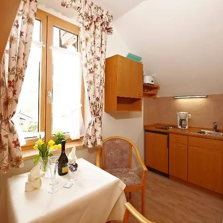 Haus Schweigart Hotel apartamentowy Mittenwald